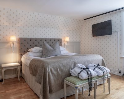 Stufvenäs-Gästgifveri-Rum-Svit-Nyponros-2